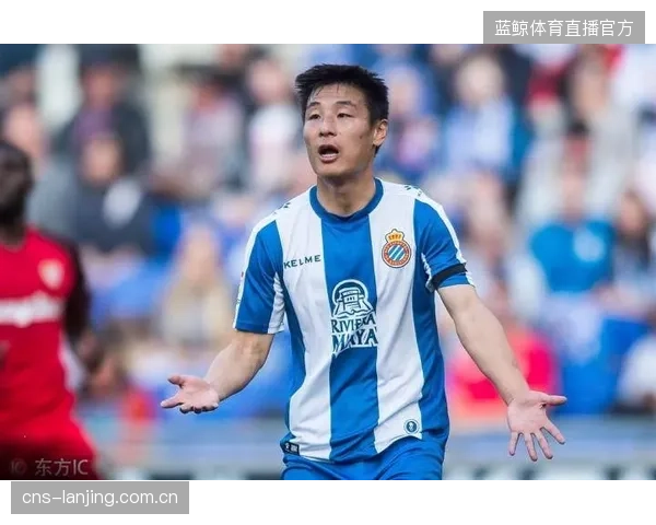 效力于西班牙联赛的边后卫霍曼·艾哈迈德，其攻防两端表现将对卡塔尔的边路战术至关重要。